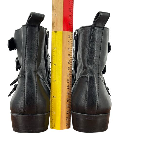 VINCE CAMUTO Corvina Studded Moto Boot SZ 8.5 Women’s Black Leather Buckle Edgy - Picture 8 of 12